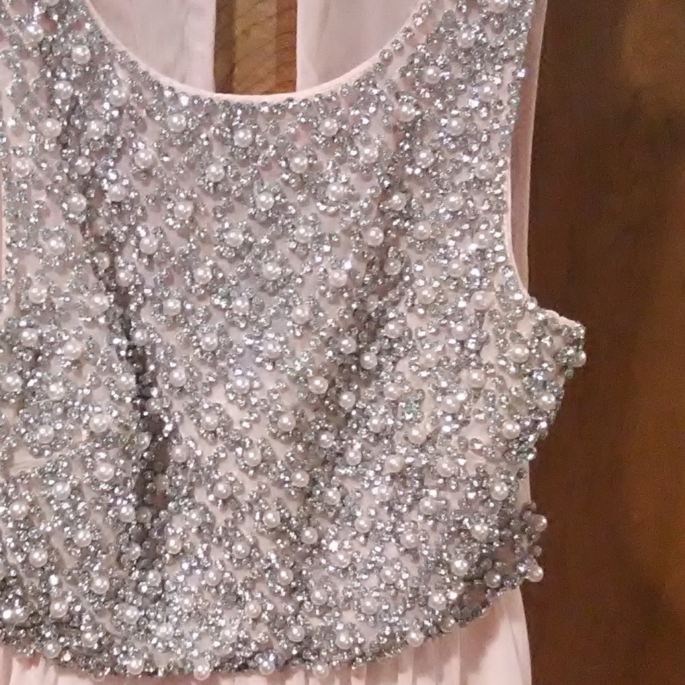 Dress - Picture 2 of 4